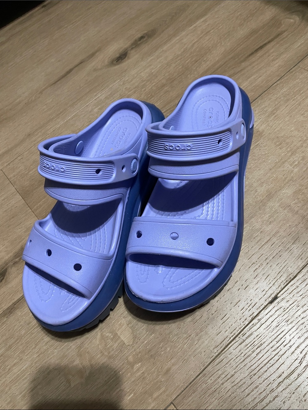 CROCS Mega Crush periwinkle purple platform Double-Strap Sandals
